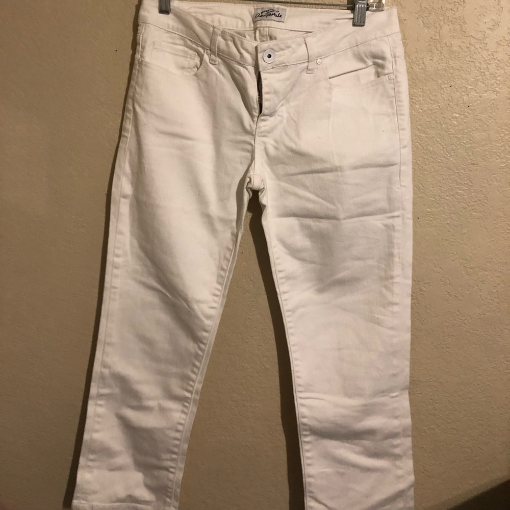 Aeropostale White Capris